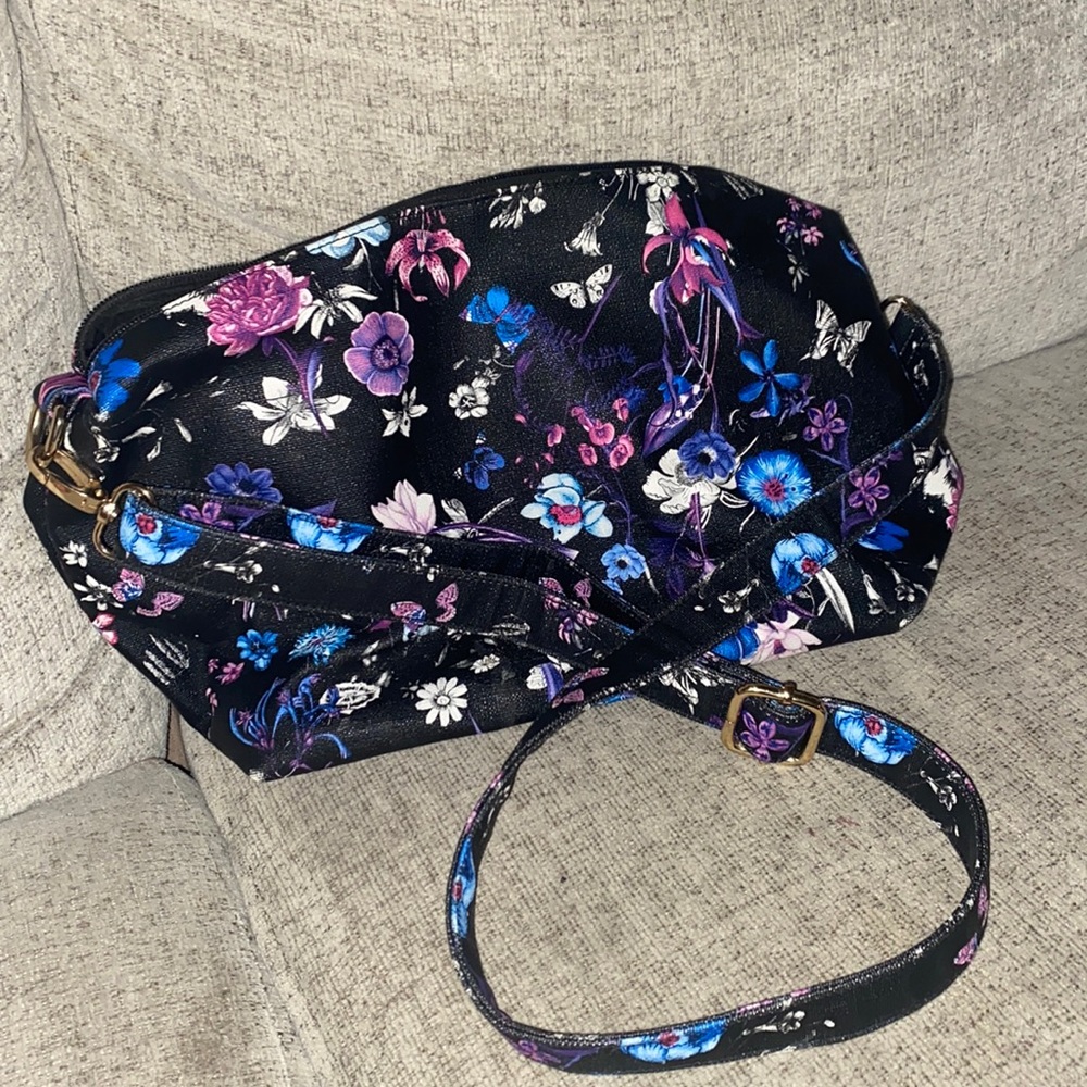 Flower bag crossbody